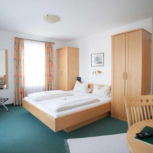 Hotel Egger-Stueberl Schechen Kültér fotó
